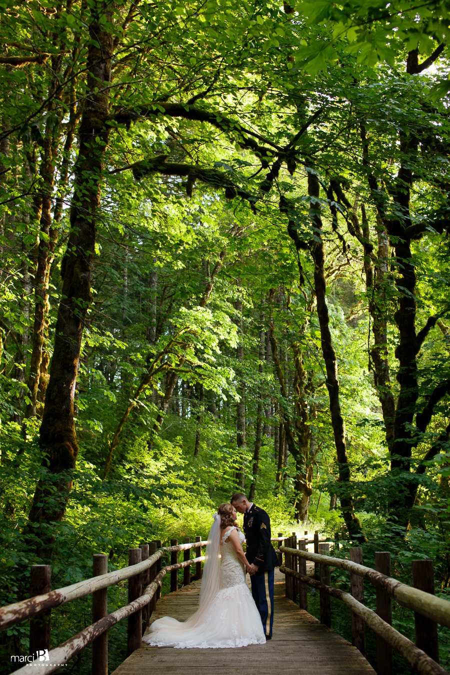 Corvallis wedding phtoography - Beazell Forest