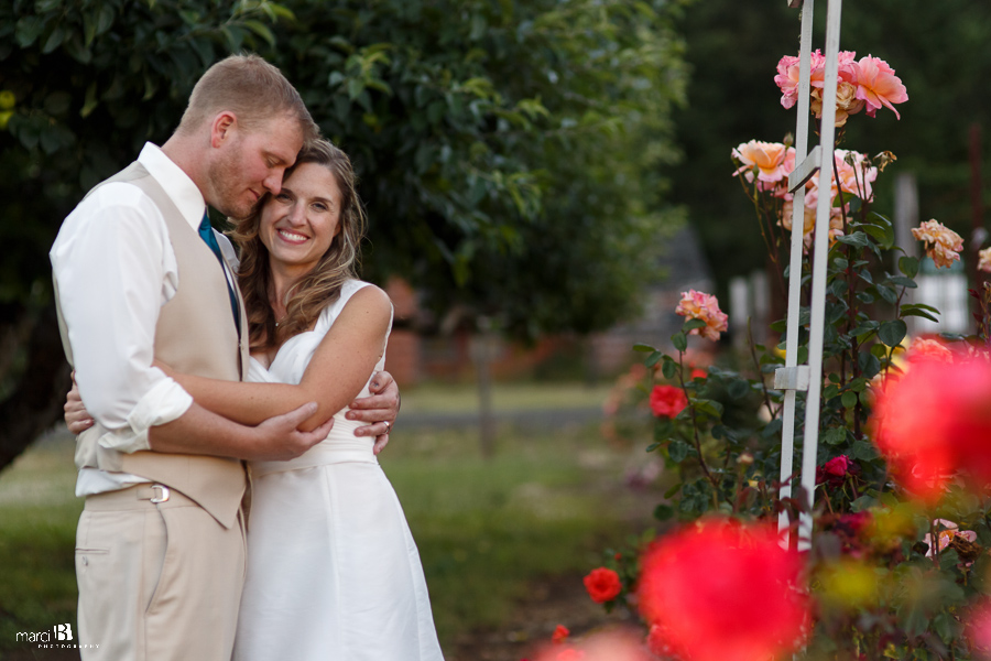 Corvallis wedding photography - bride and groom