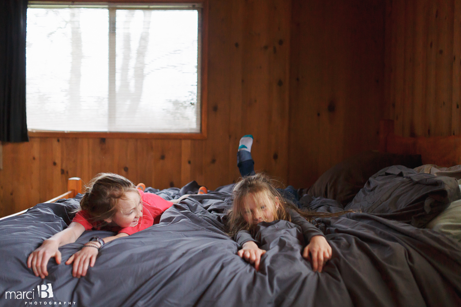Kids jumping on bed - Corvallis photography
