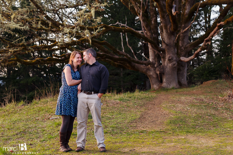 Corvallis engagement photography - oak tree
