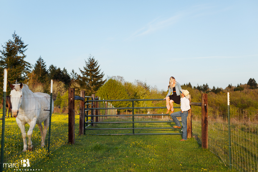 Engagement photographer - Corvallis - Bald Hill - country theme - horse - fence