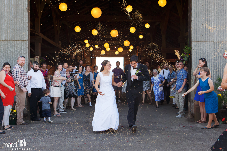 Corvallis wedding photography - reception in a barn