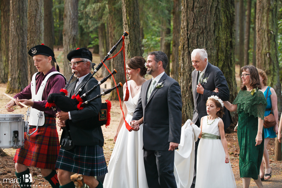 Wedding pictures - Corvallis - bagpipes
