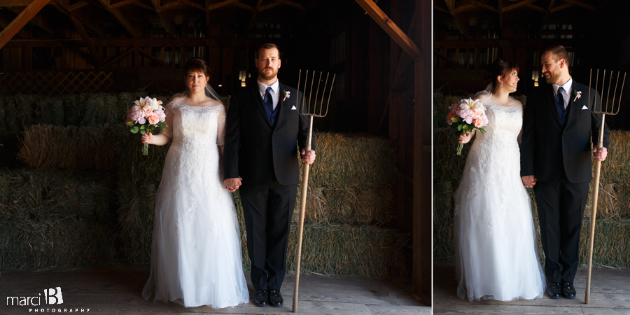 Fun wedding pictures - American Gothic