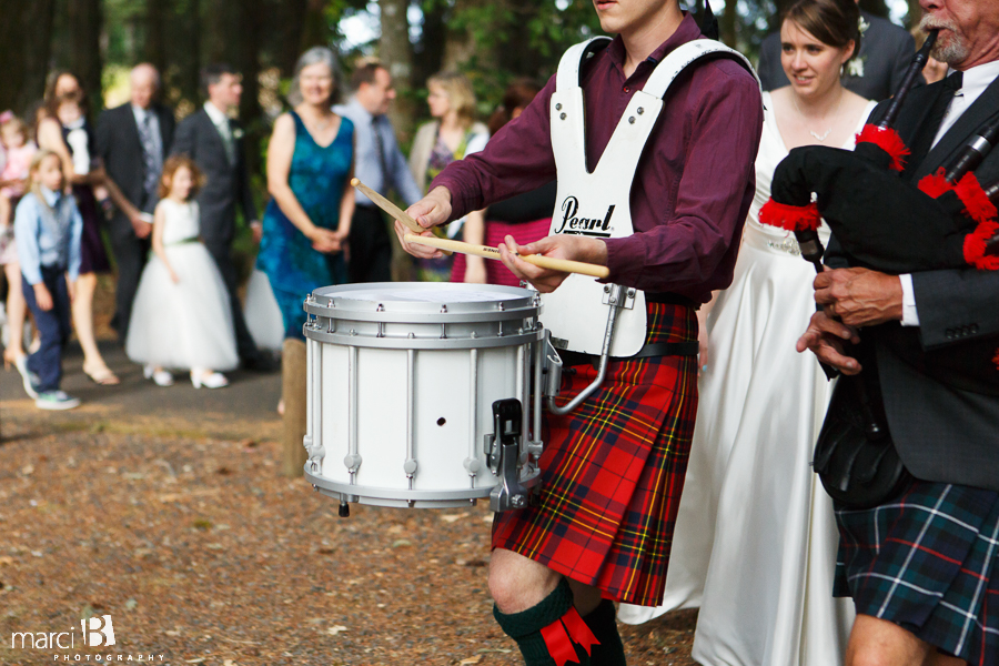 Wedding pictures - Corvallis - bagpipes