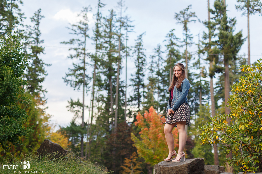 Corvallis senior pictures - Avery Park - fall colors