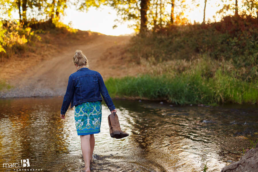 Senior photography - Corvallis photographer - summer - down by the river - cowboy boots