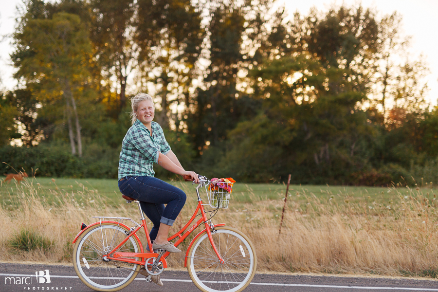 Senior photography - Corvallis photographer - summer - bike and flowerbasket