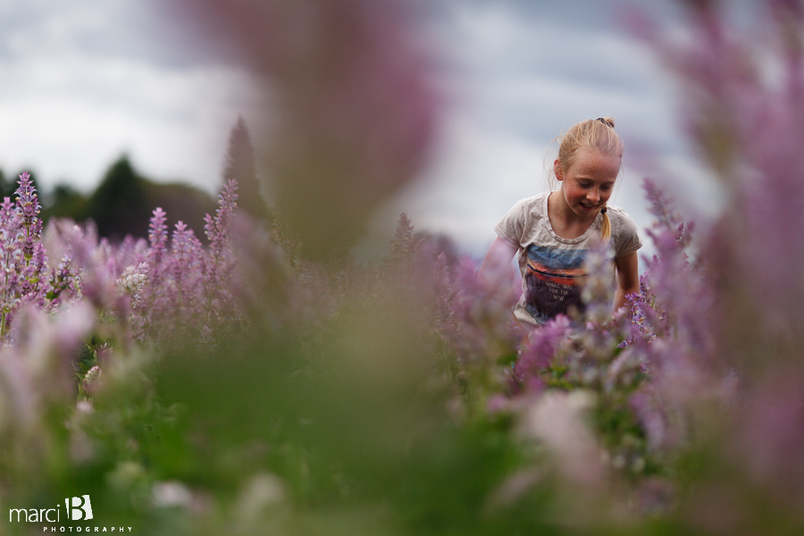 Children's photos in a flower field