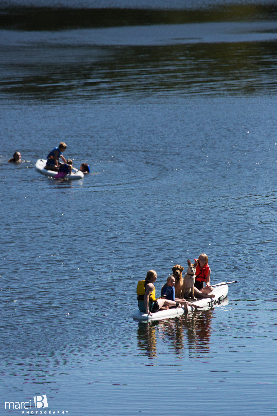 kids and dog on paddleboard - Willamette River - floating the river