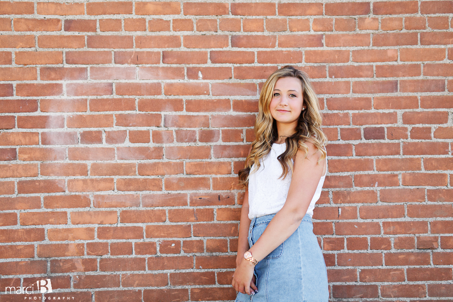 Senior photos - Downtown Corvallis - Corvallis Photographer - brick wall