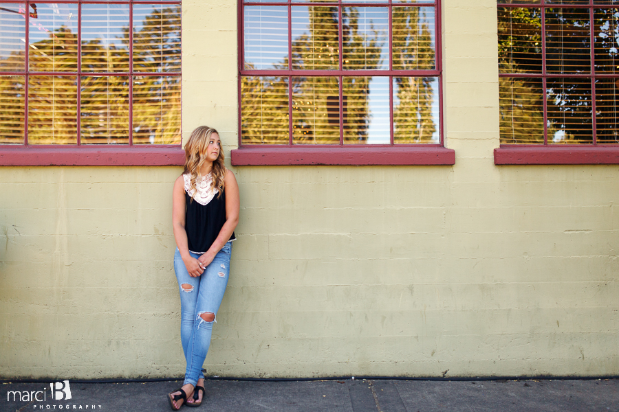 Senior photos - Downtown Corvallis - Corvallis Photographer 