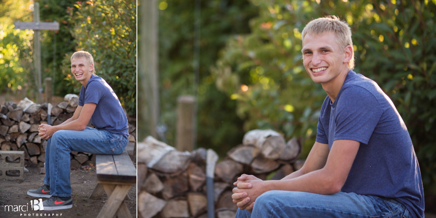 senior photos - photographer - on location portraits