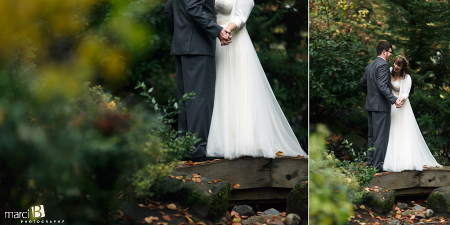 Oregon wedding photographer - bride and groom portraits