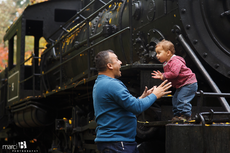 father and son photo - Avery Park - Corvallis - family photographer