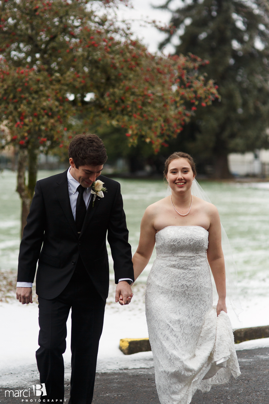 bride and groom - winter wedding