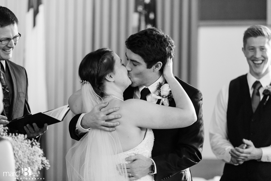 wedding ceremony photos - the kiss
