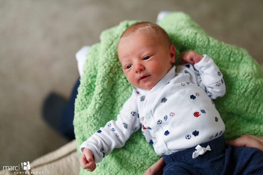 Corvallis newborn photography - newborn baby pictures