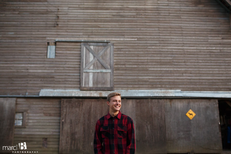 Senior photos - Corvallis senior photographer - big wood barn