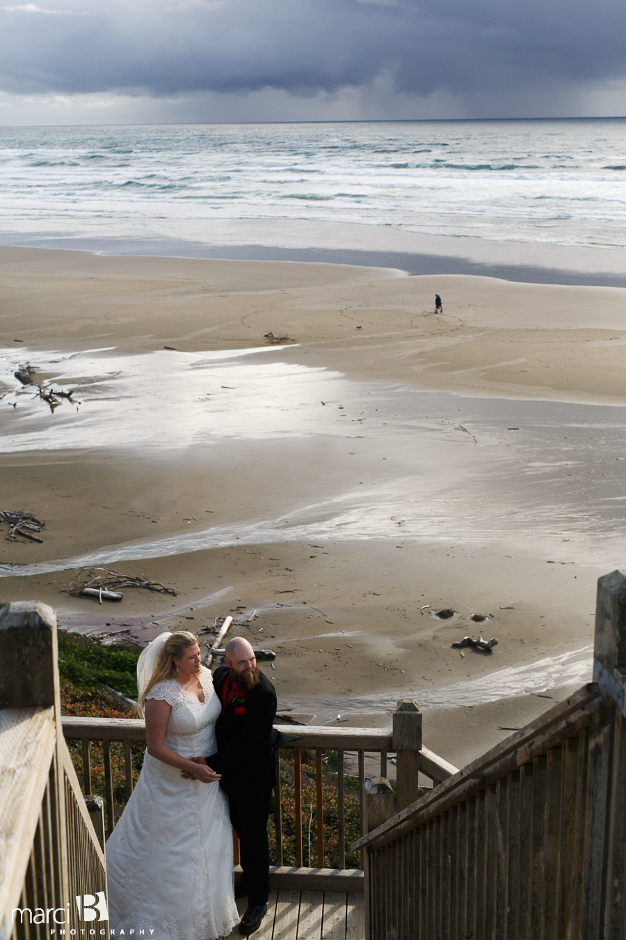 Newport wedding photography - Oregon wedding photographer - beach wedding - bride and groom portraits