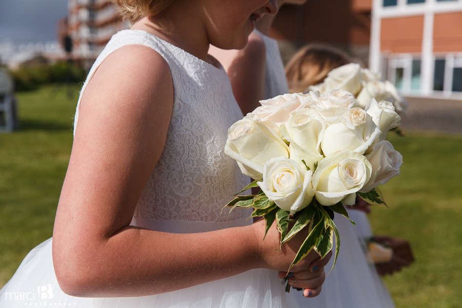 Newport wedding photography - Oregon wedding photographer - beach wedding - flower girls