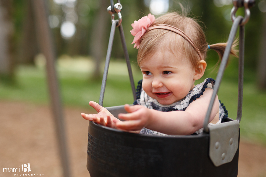 pictures of toddler in swing - Corvallis family photos