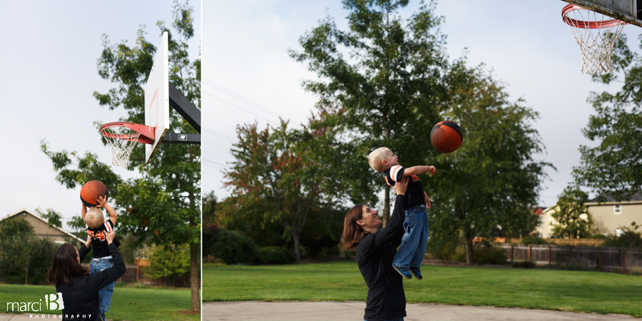 pictures of family playing together - family photos - corvallis photographer - sunset park - playing basketball