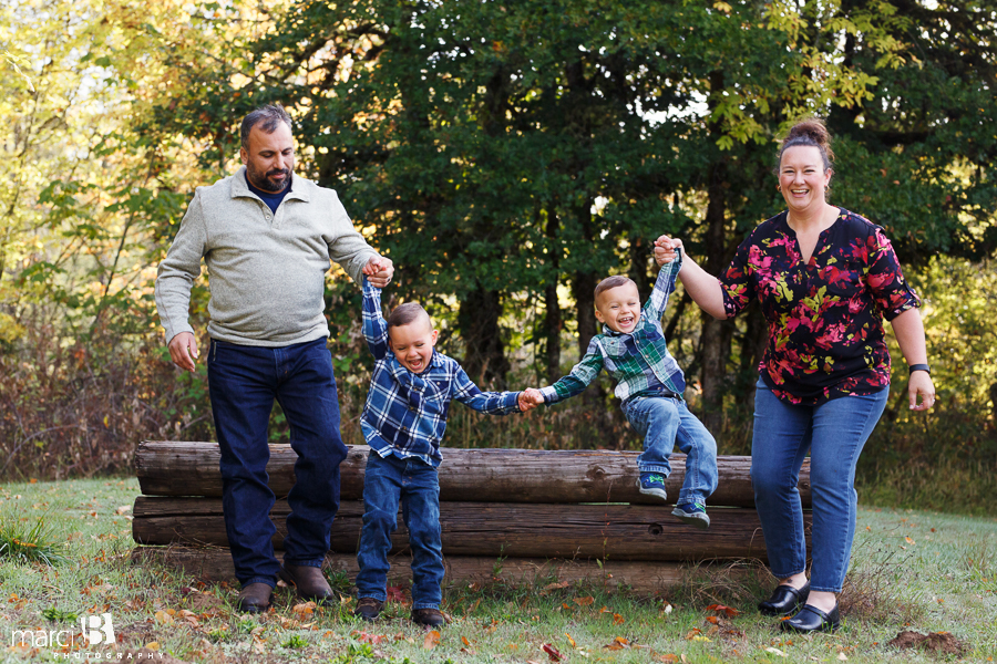 fall family photos - Corvallis photography - family photographer - photos of kids playing in leaves