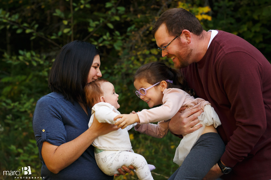 Corvallis Photographer - family photos - kids' pictures - Fitton Green - family portraits