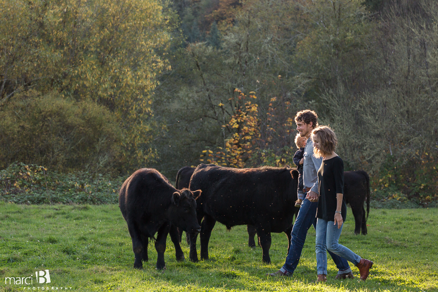 family photos - pictures on a farm - young family photos - Corvallis photographer - fall family portraits