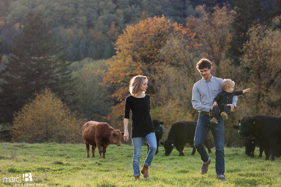 family photos - pictures on a farm - young family photos - Corvallis photographer - fall family portraits