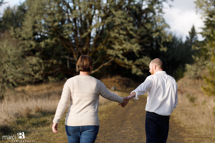 Corvallis engagement photos - Fitton Green - couple photos - engagement photographer - Corvallis photographer