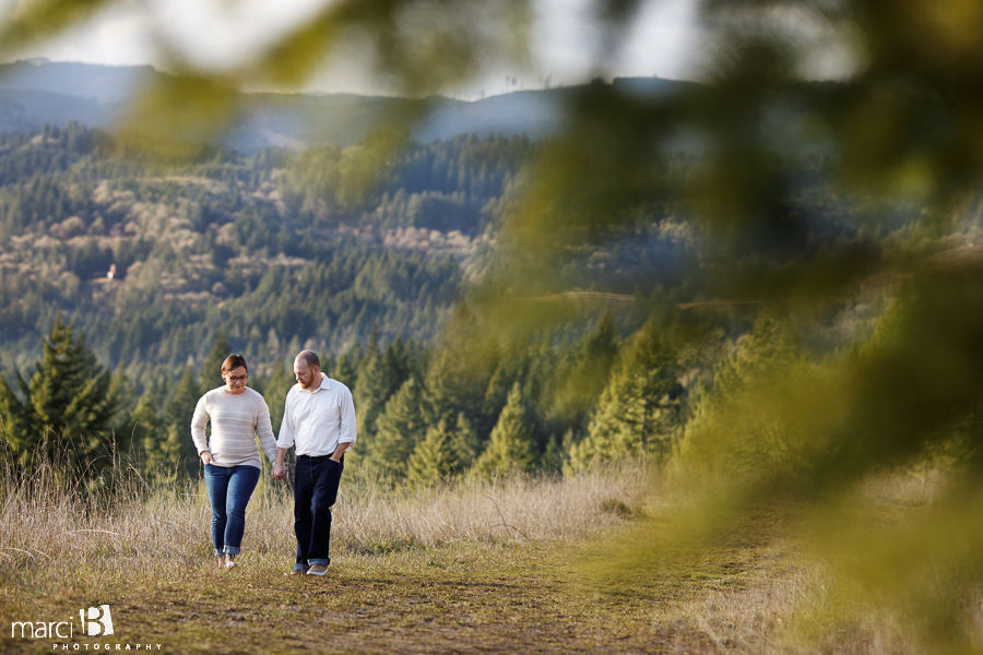 Corvallis engagement photos - Fitton Green - couple photos - engagement photographer - Corvallis photographer