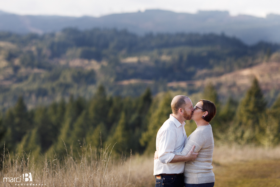 Corvallis engagement photos - Fitton Green - couple photos - engagement photographer - Corvallis photographer