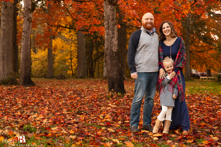 Stunning Fall Color for Family Portraits | Corvallis Photographer