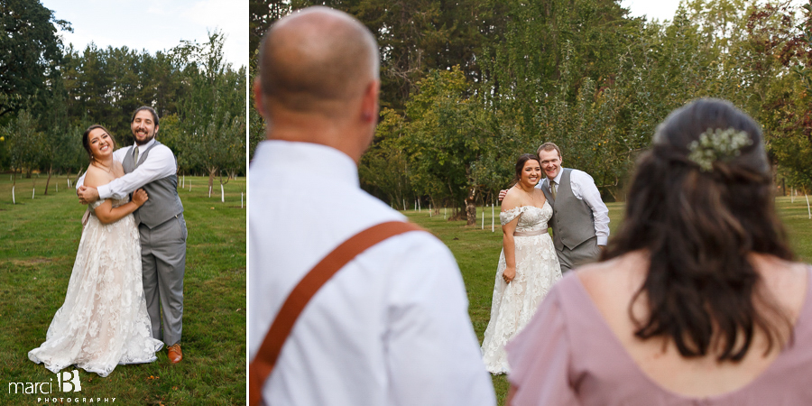 bride and groomsmen photos